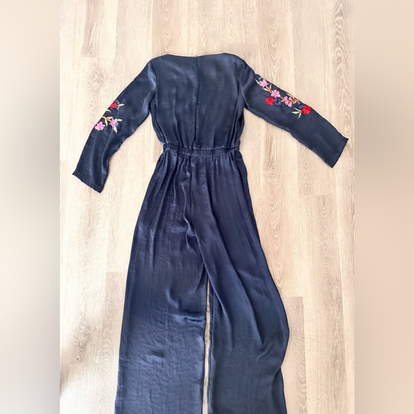 ZARA Navy Blue Embroidered Floral Wide Leg Jumpsuit Jumper Romper M - Picture 6 of 8